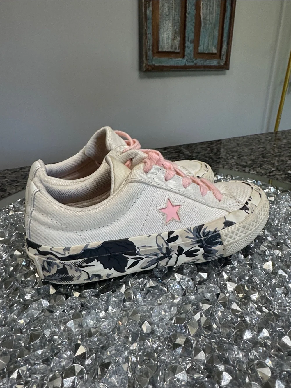 Girls White Canvas Low-Top Sneakers with Pink Star and Floral Sole  11